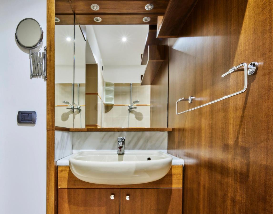 Sempione Luxury Suite - Exclusive Apartment Milano Exterior foto